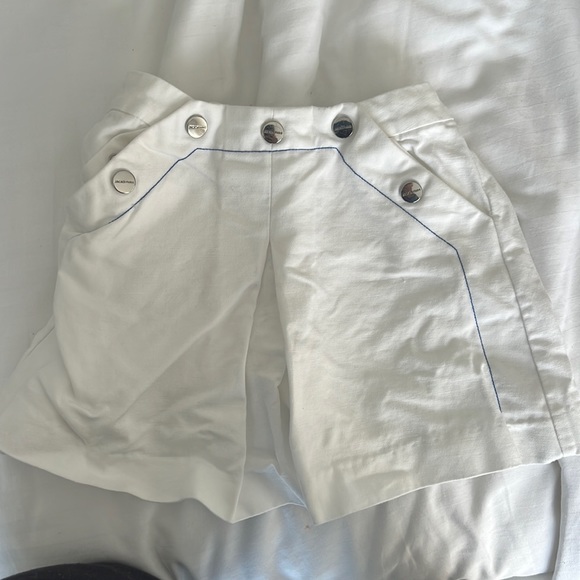 White shorts silver snaps buttons - Picture 1 of 3